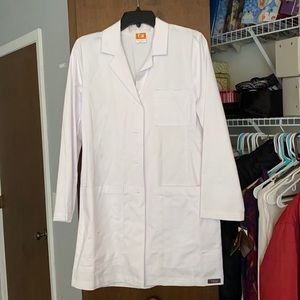 White lab coat. Barco.